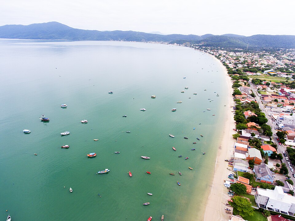 Praia de Canto Grande, Bombinhas, Santa Catarina — fotografia de Renato Soares/MTur